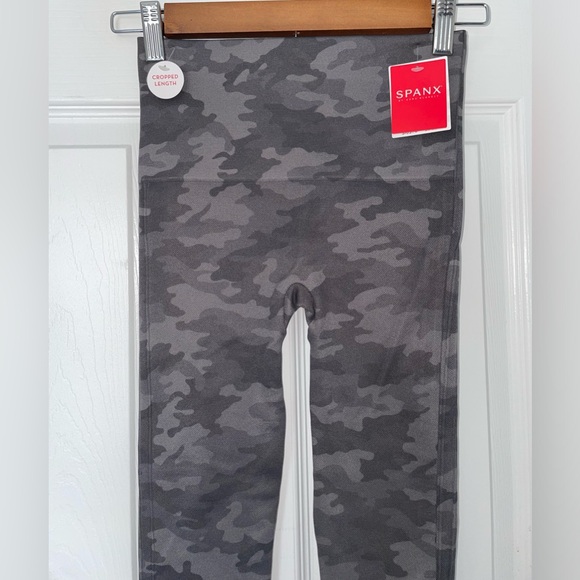 Spanx cropped leggings (XS) - Picture 4 of 13